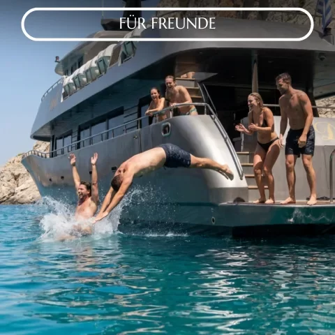 Friends Diving